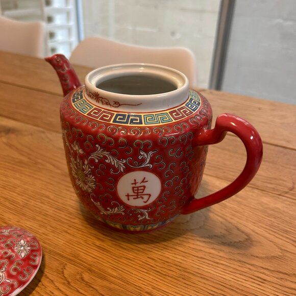 Like New Red Porcelain Chinese Teapot - Picture 4 of 6